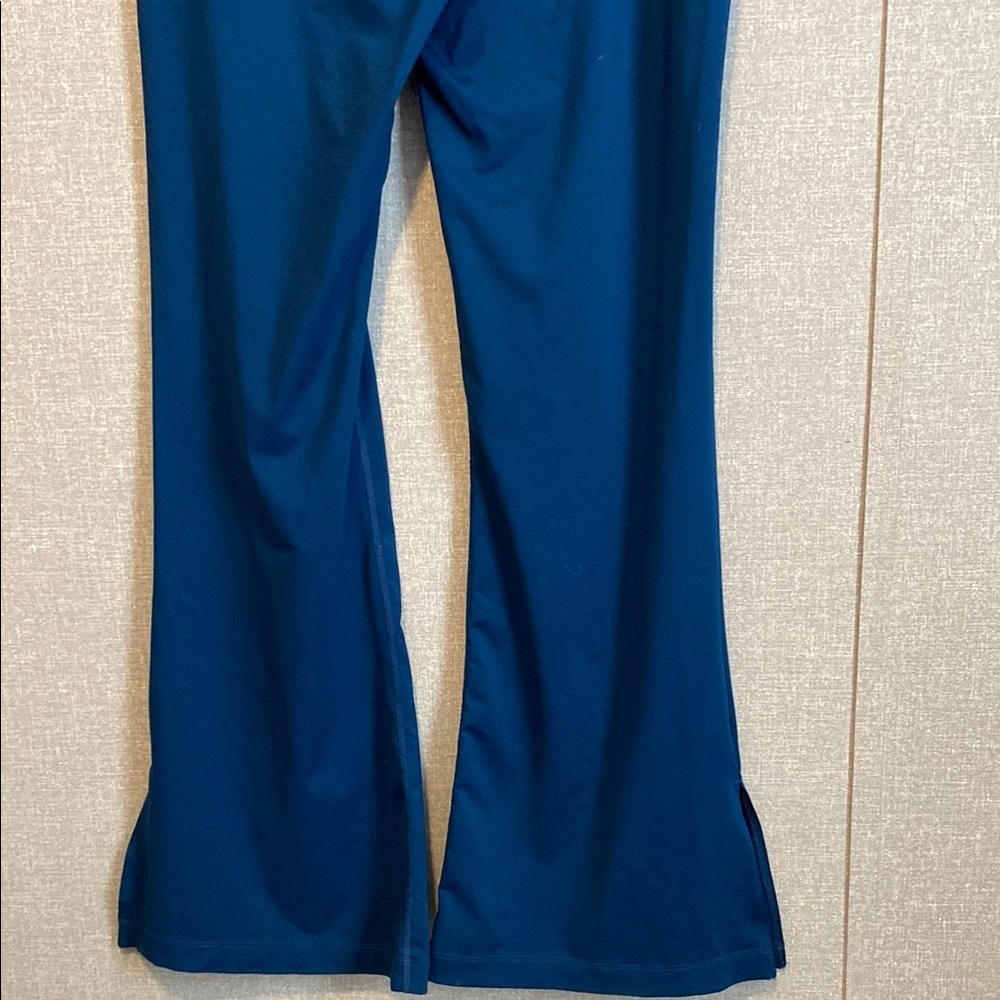 Nike Retro Logo Blue Flare Split Hem Leggings - Picture 4 of 9